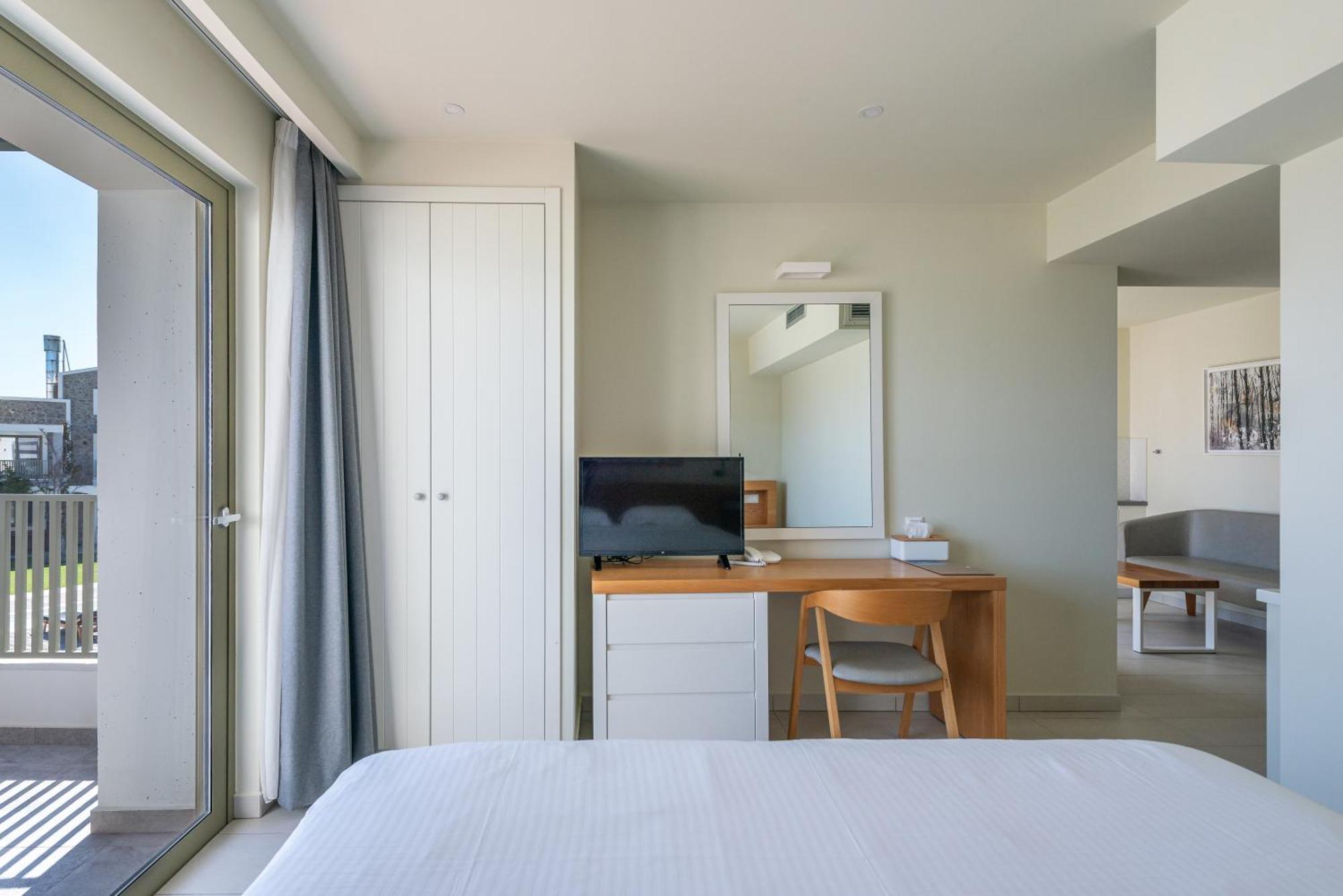 Thalassa Suites Almiros Beach ภายนอก รูปภาพ