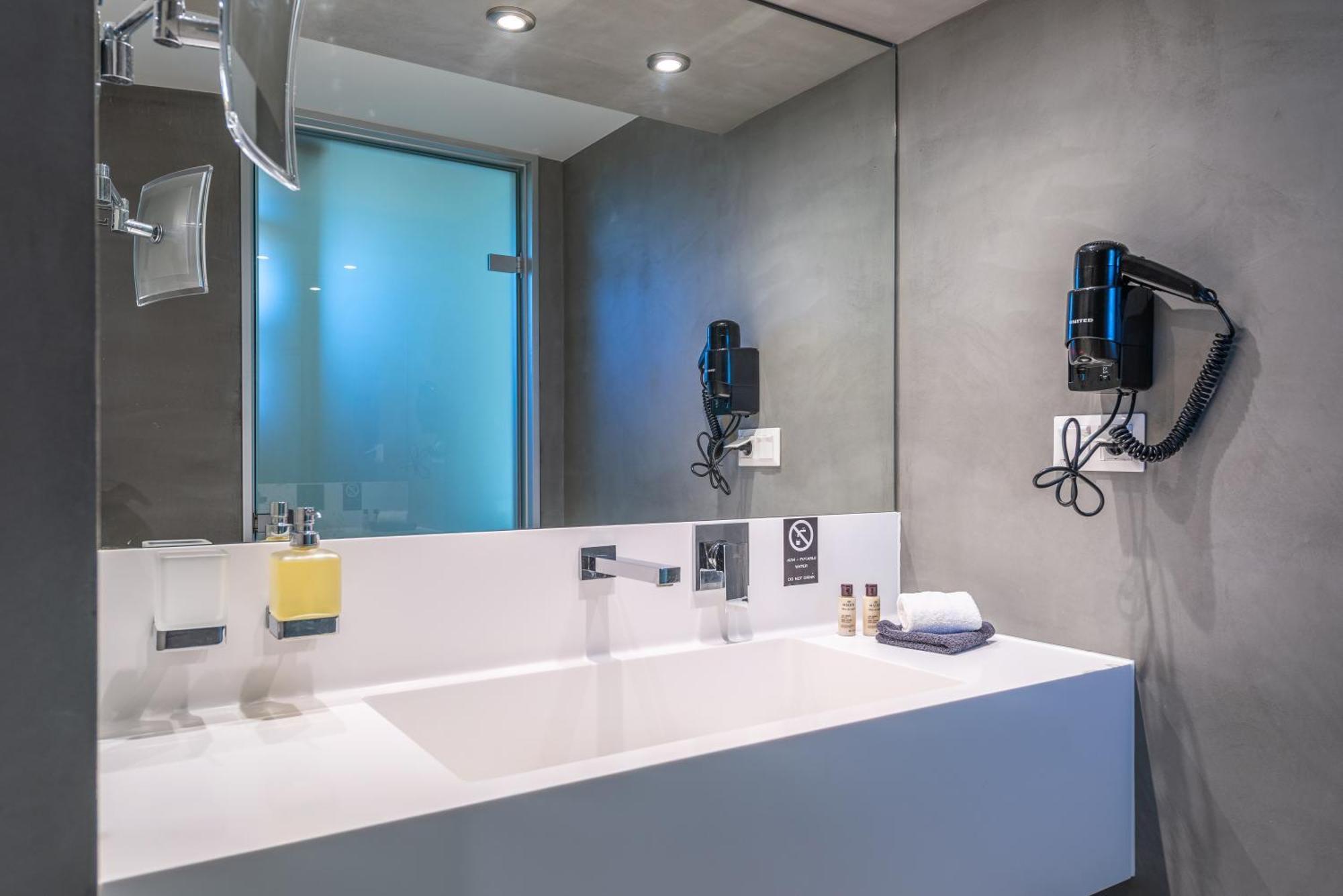 Thalassa Suites Almiros Beach ภายนอก รูปภาพ