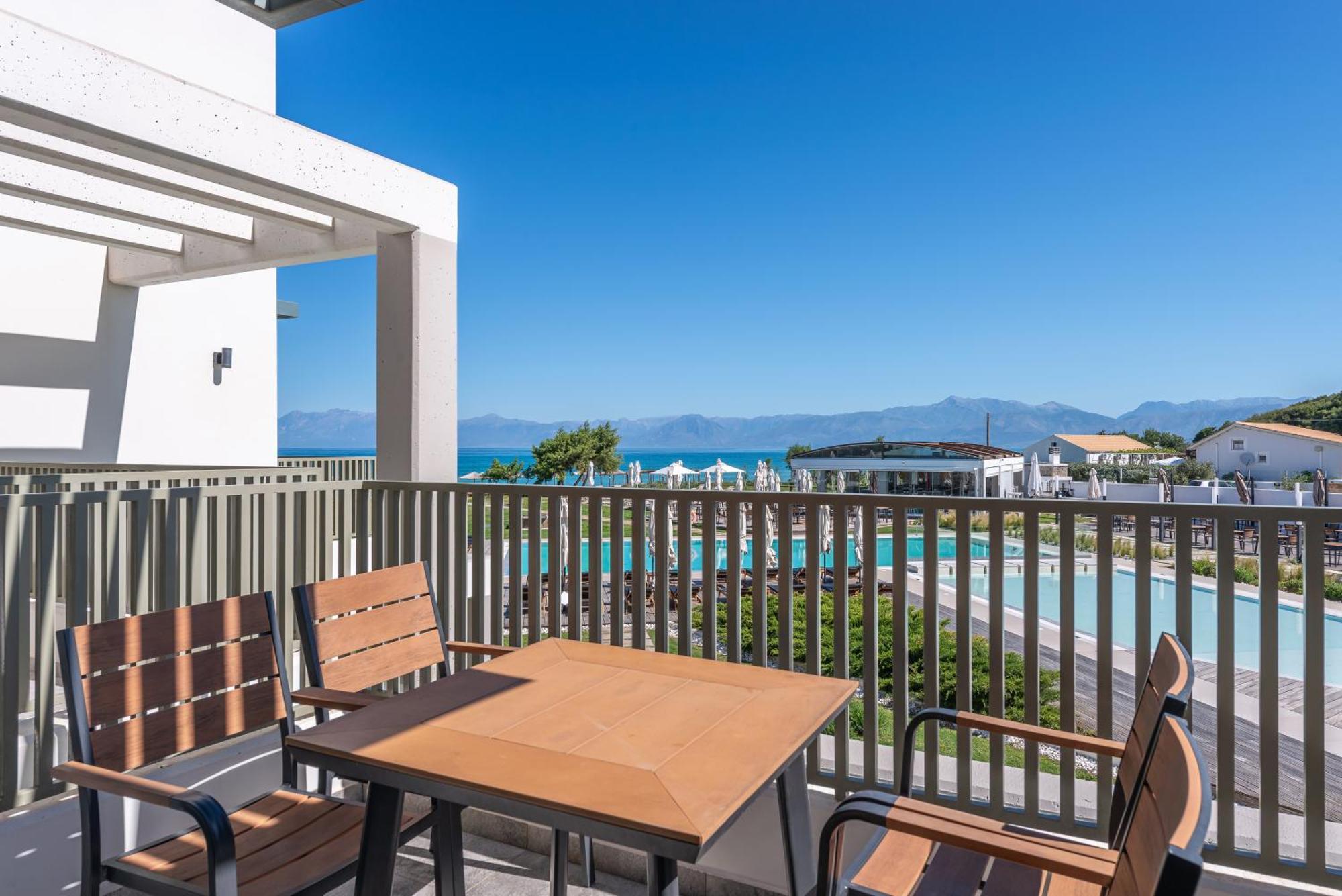 Thalassa Suites Almiros Beach ภายนอก รูปภาพ